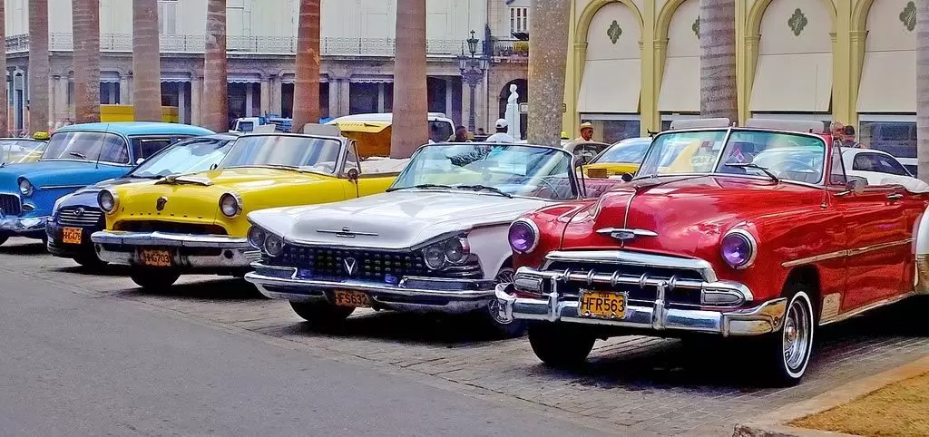 Autos Clásicos, La Habana}