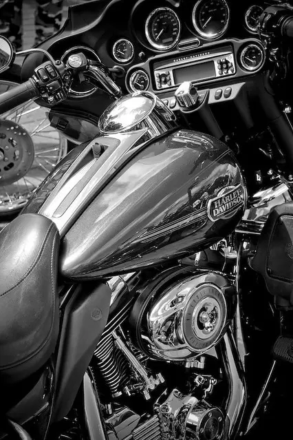 Discover Cuba on a Harley