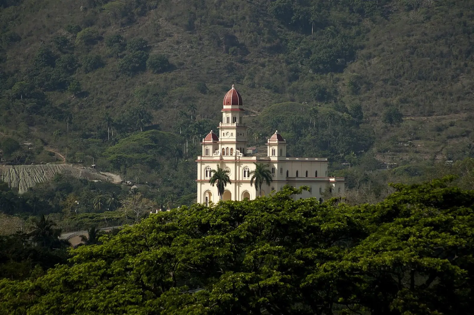 Santuario de la Virgen de la Caridad, El Cobre}